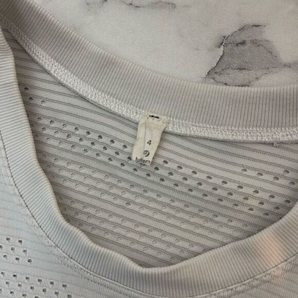 Lululemon Swiftly Breathe Perforated Short Sleeve Crew Neck Tee White 4 - Picture 6 of 6